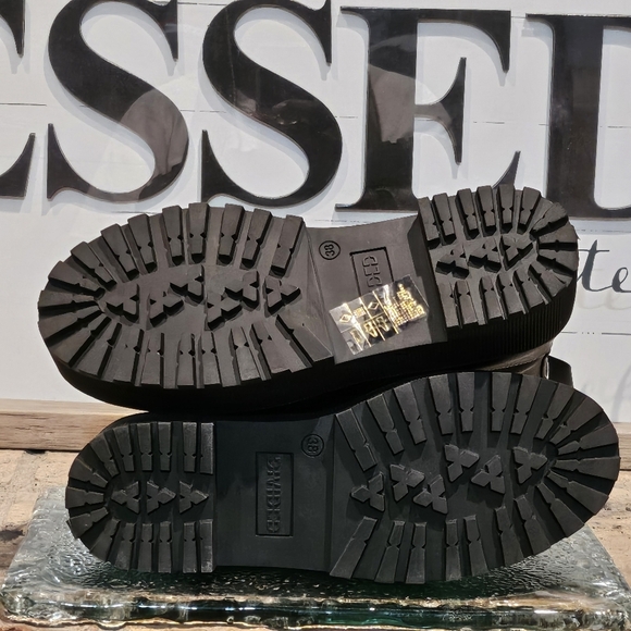 Divided H&M Chunky Combat Moto Side Zip Boots Wmns 7 - Picture 5 of 10